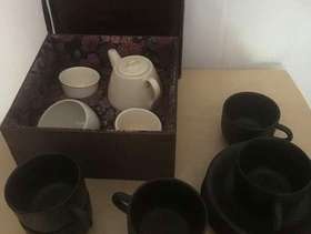 Freecycle Cups , saucers and tea pot
