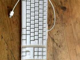 Freecycle Apple keyboard