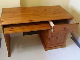 Freecycle Computer Desk