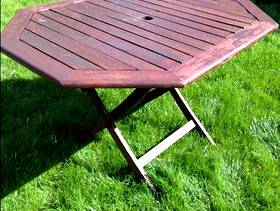 Freecycle Yeah garden table