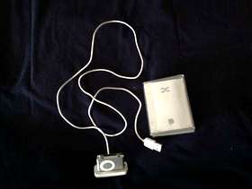 Freecycle Apple iPod Shuffle with charger and USB lead plus box ...