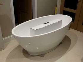 Freecycle Freestanding bath