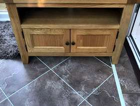 Freecycle TV unit solid oak