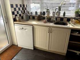 Freecycle Kitchen cabinets and surfaces and sink