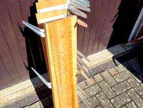 Freecycle 3ft shelving c/w brackets