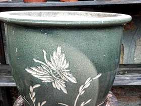 Freecycle Glazed plant pot