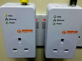 Freecycle BT ‘SIMPLER’ DIGITAL HOMEPLUG POWERLINE ETHERNET ADAPTER 200Mmps KIT (2 ...