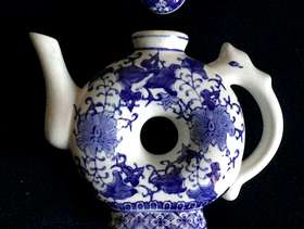 Freecycle Mint condition Avant-Garde Model Teapot