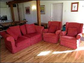 Freecycle A good quality 14 year old 'Three Piece Suite'.