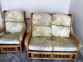 Freecycle Free Rattan 2-Seater Sofa + 2 Armchairs