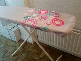 Freecycle Ironing board with cover