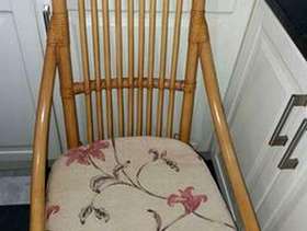 Freecycle 2 big Wicker chairs and 4 smaller without arms
