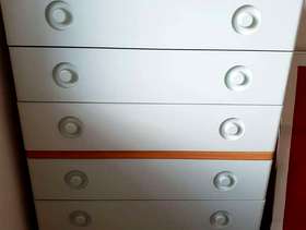 Freecycle Stag bedroom furniture - 6 drawer unit