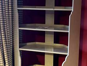 Freecycle Corner bookshelf