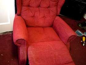 Freecycle Manual reclining chair