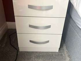 Freecycle 2 X bedside tables
