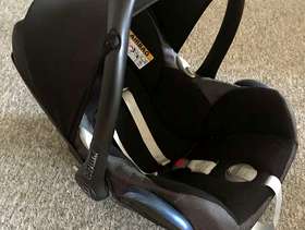 Freecycle Baby car seat.