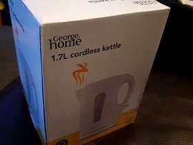 Freecycle 1.7L cordless kettle,