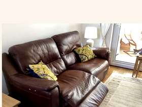 Freecycle Large Leather Recliner Sofa