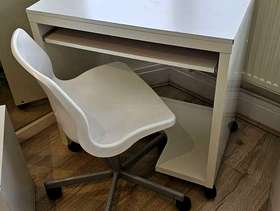 Freecycle Desks & chairs