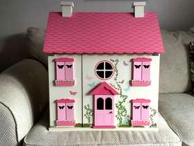Freecycle Dolls’ house