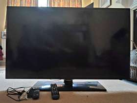 Freecycle Samsung 2013 42 inch smart TV plus Amazon Fire stick