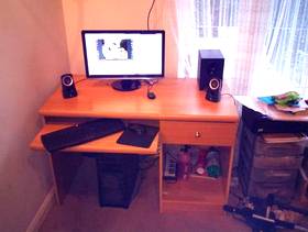 Freecycle Computer Desk