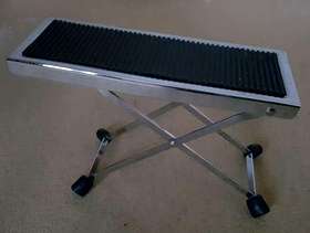 Freecycle Guitar foot stool, heavy duty, adjustable