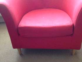 Freecycle Tub chair in raspberry colour