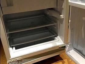 Freecycle Hotpoint Fridge - fitted under counter top type.