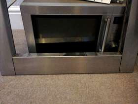 Freecycle Integrated microwave with metal surround