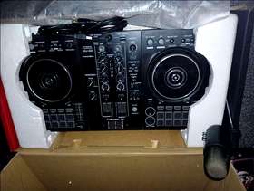 Freecycle Pioneer DDJ 400 music decks FOR SALE.