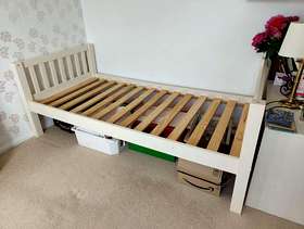 Freecycle Single bed base