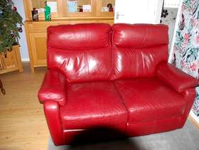 Freecycle 2 x 2 seater red leather manual recliner sofas