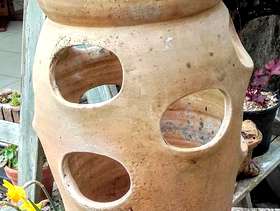 Freecycle Terracotta strawberry planter