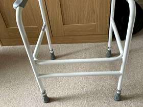 Freecycle Toilet frame for disabled