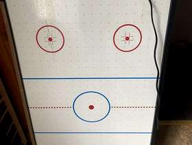 Freecycle Electric Air Hockey Game