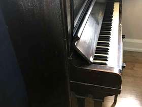 Freecycle Piano