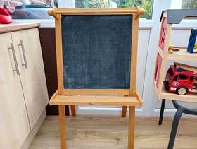 Freecycle Blackboard/easel