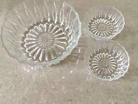Freecycle Large Glass bowl + 2 Small Matching Glass bowls