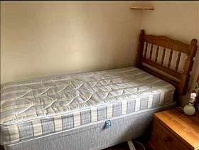 Freecycle Single divan bed with drawers