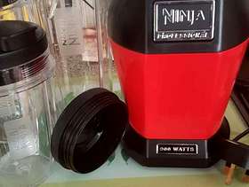 Freecycle Ninja Professional 800Watts Blender with Jars