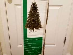 Freecycle Artificial Christmas Tree