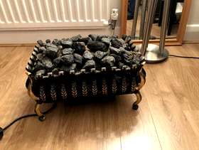 Freecycle Plug in fireplace with light and heater