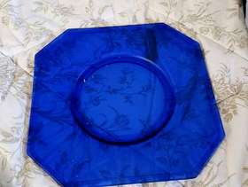 Freecycle Sapphire Blue Glass Serving Dish