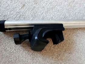 Freecycle Thule Roof Rack Bars with fitting for Rails