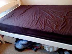 Freecycle Single bed with or without mattress