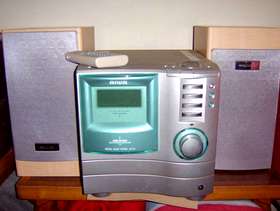 Freecycle Aiwa compact disc stereo system