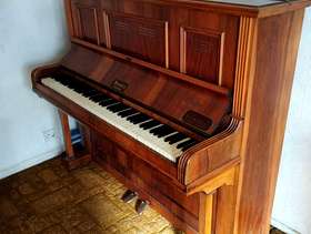 Freecycle Upright piano