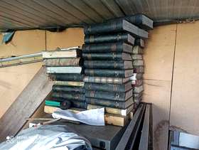 Freecycle National geographic magazine books